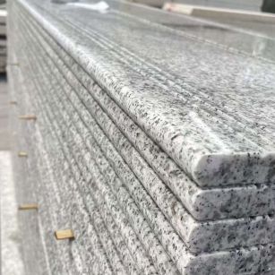 连云港芝麻白楼梯踏步 花岗岩楼梯板材