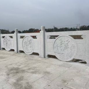 连云港芝麻白河道栏杆 石材栏杆