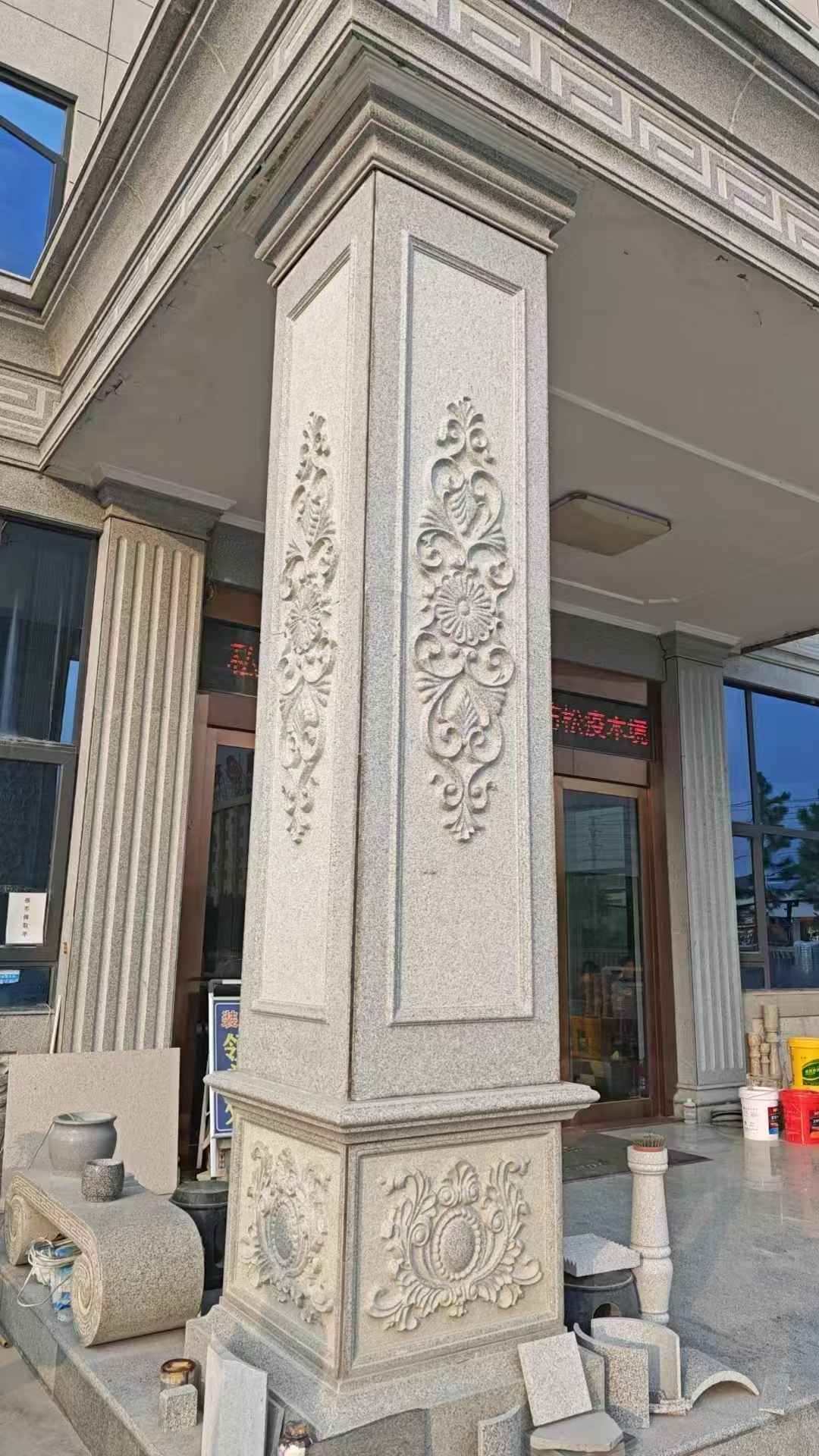连云港芝麻白别墅雕刻柱子  黄金麻