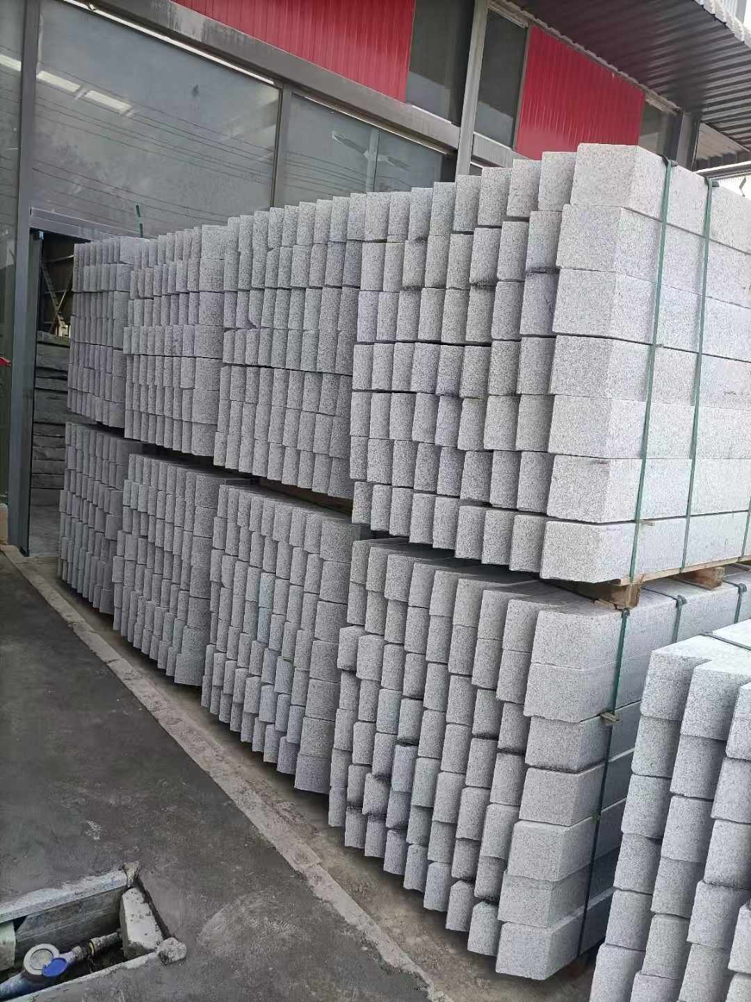 连云港芝麻白树围石 树池