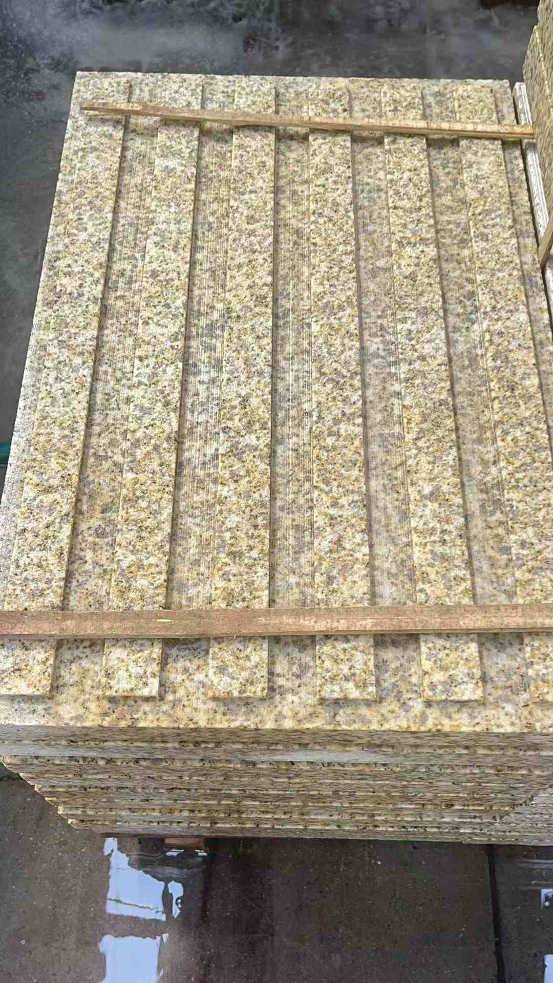 连云港黄金麻盲道 石材盲道