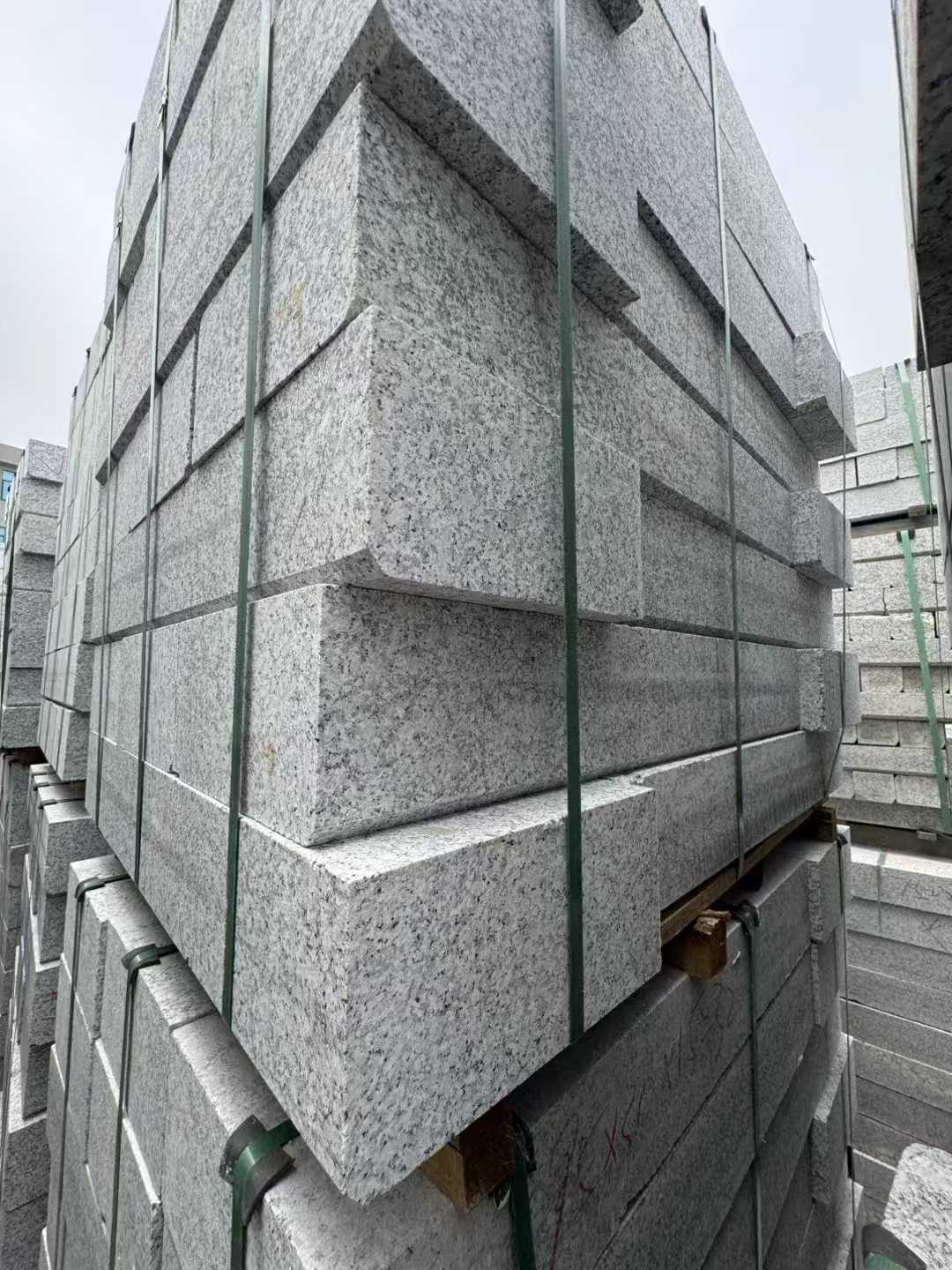 连云港芝麻白路牙石 马路牙子