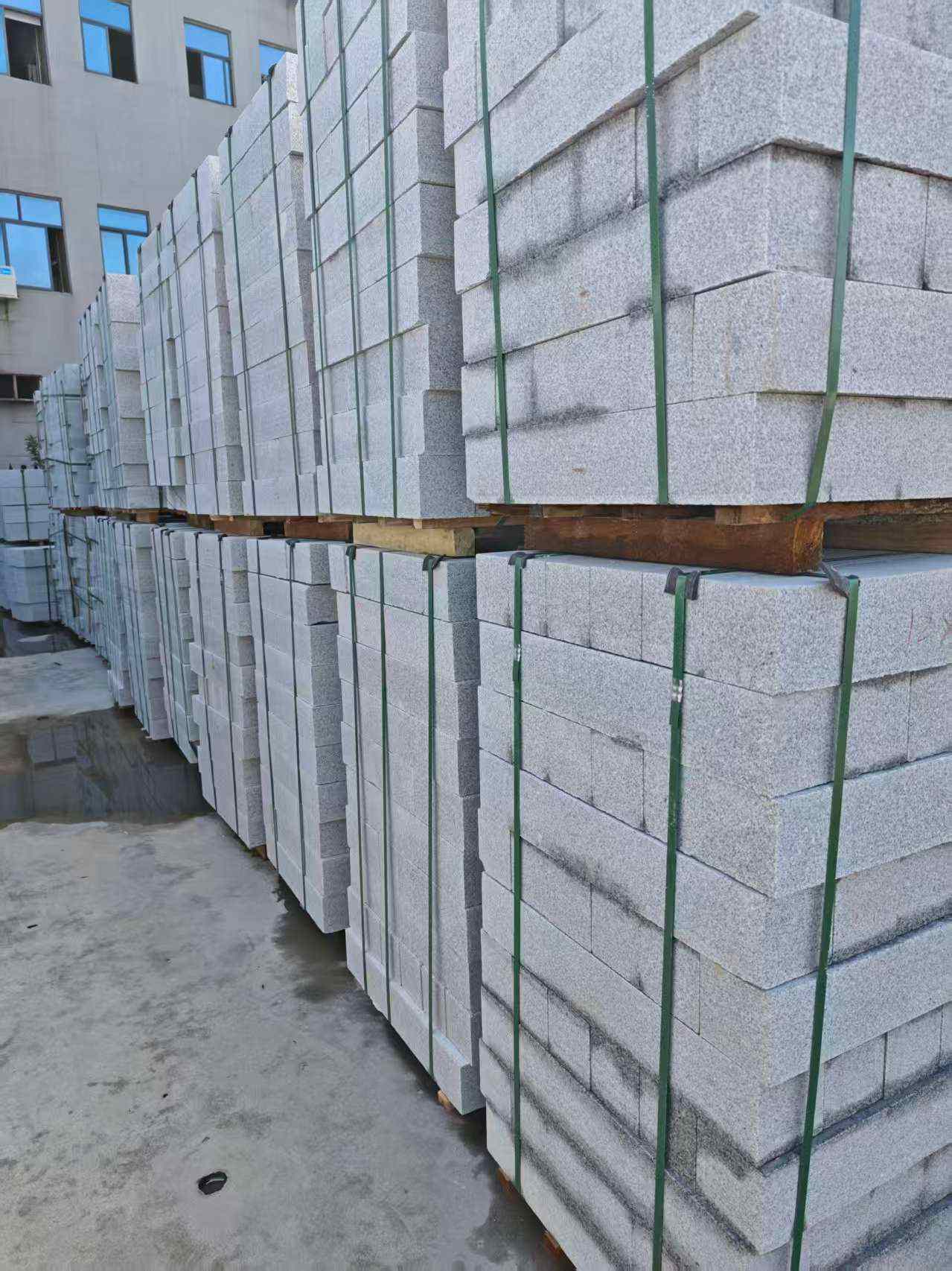 连云港芝麻白路牙石，路侧石