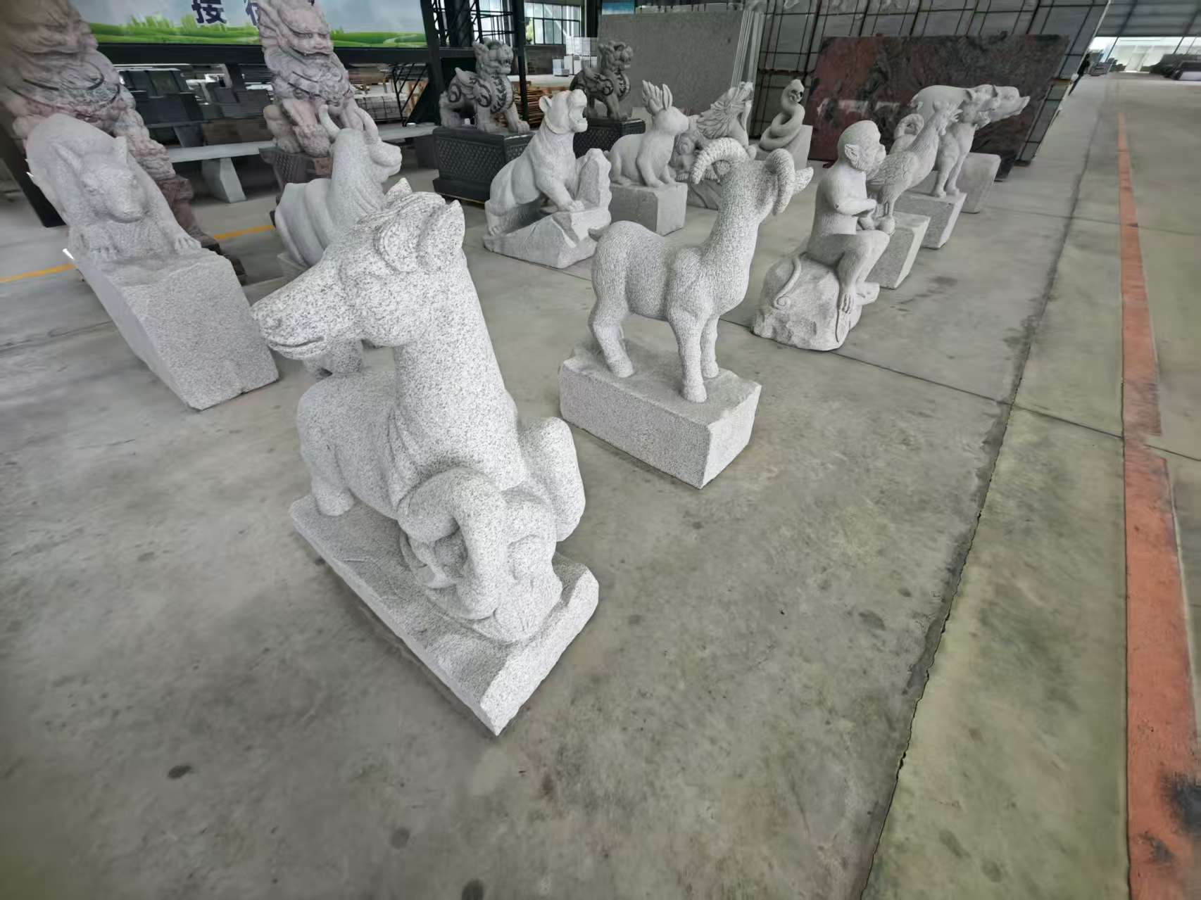 连云港芝麻白雕刻 十二生肖 异形雕刻