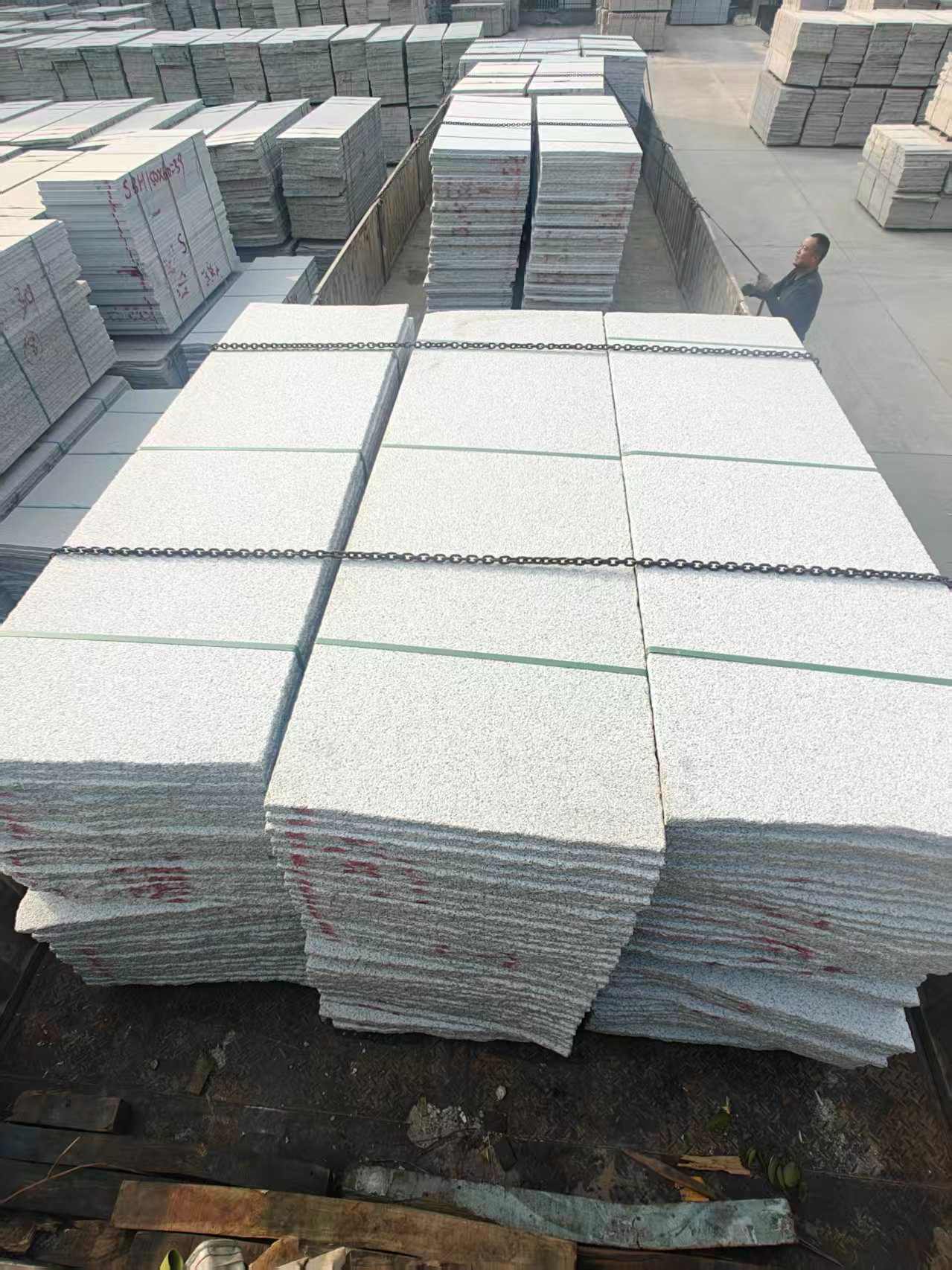 连云港芝麻白毛板，石材毛板